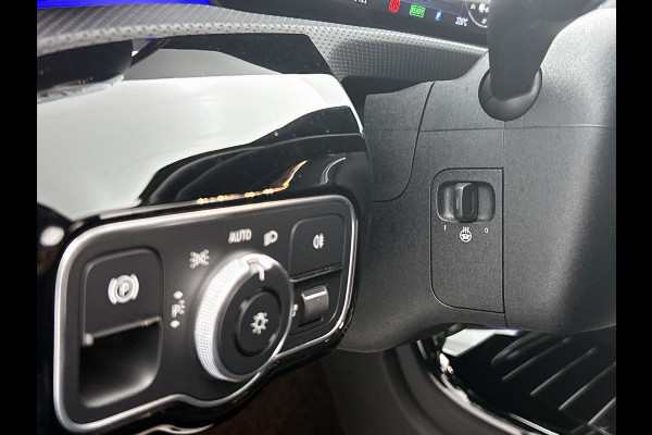 Mercedes-Benz A-Klasse 250 e Business Solution AMG | AMG Line Plus pakket | Nightpakket | Dodehoekassistent | Parkeerpakket met 360°-camera | Antidiefstalpakket URBAN GUARD PLUS | Head-up display | Winter pakket | KEYLESS GO |