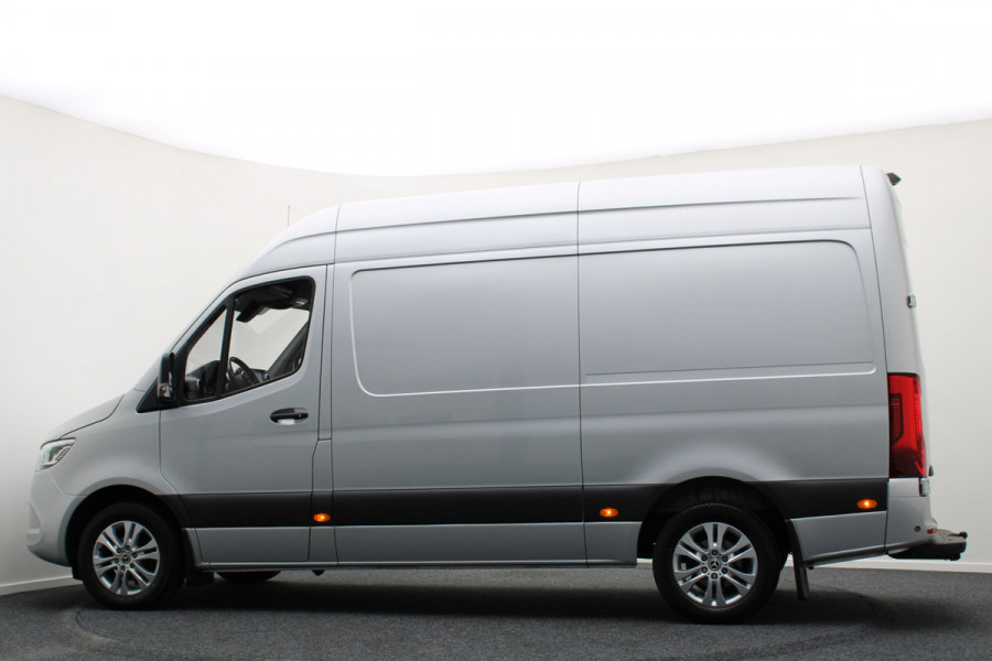 Mercedes-Benz Sprinter 316 CDI Aut. L2H2 360° Camera, LED, Airco, Cruise, Apple Carplay, DAB, Trekhaak, 17''