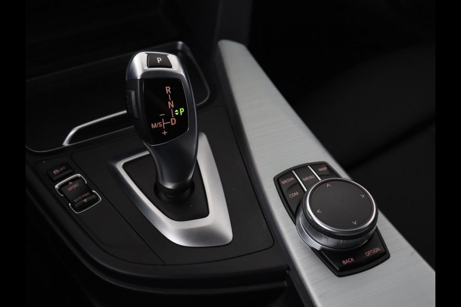 BMW 3 Serie 318i Executive | Sport Line | Full LED | Navigatie | Sportstoelen | Climate control | Parkeerhulp | Bluetooth | Cruise control | Bluetooth