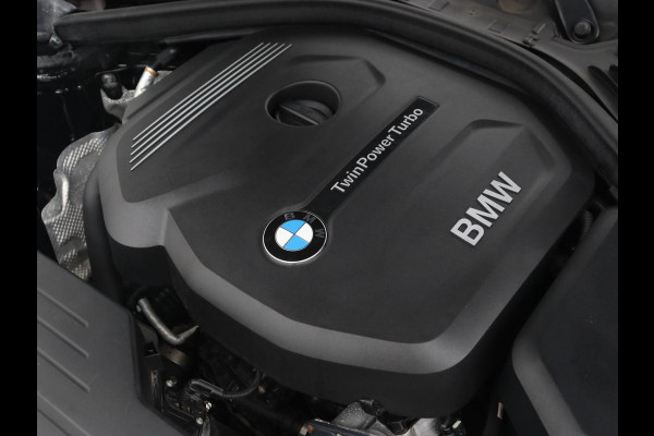 BMW 3 Serie 318i Executive | Sport Line | Full LED | Navigatie | Sportstoelen | Climate control | Parkeerhulp | Bluetooth | Cruise control | Bluetooth