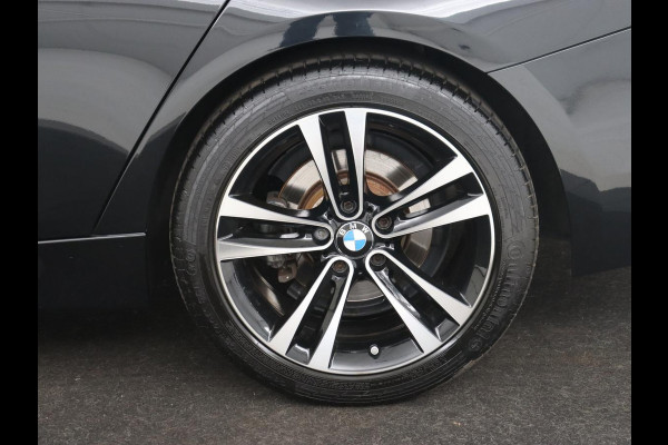 BMW 3 Serie 318i Executive | Sport Line | Full LED | Navigatie | Sportstoelen | Climate control | Parkeerhulp | Bluetooth | Cruise control | Bluetooth