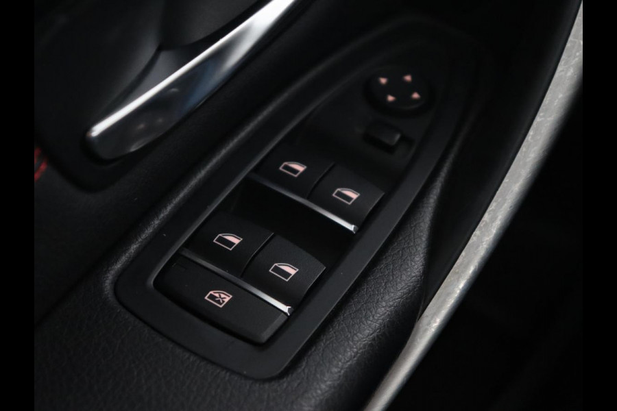 BMW 3 Serie 318i Executive | Sport Line | Full LED | Navigatie | Sportstoelen | Climate control | Parkeerhulp | Bluetooth | Cruise control | Bluetooth