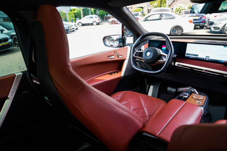BMW iX XDrive50 Business Edition Plus 112 kWh | 3D Camera | Massage | Headup