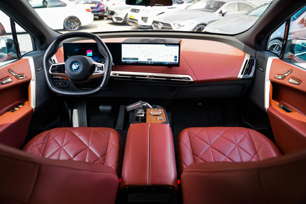 BMW iX XDrive50 Business Edition Plus 112 kWh | 3D Camera | Massage | Headup