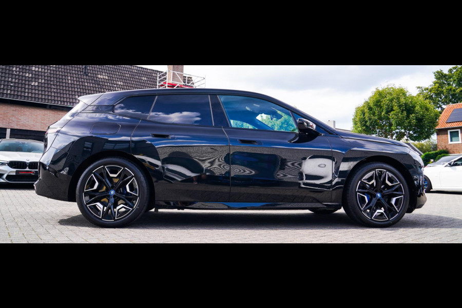 BMW iX XDrive50 Business Edition Plus 112 kWh | 3D Camera | Massage | Headup