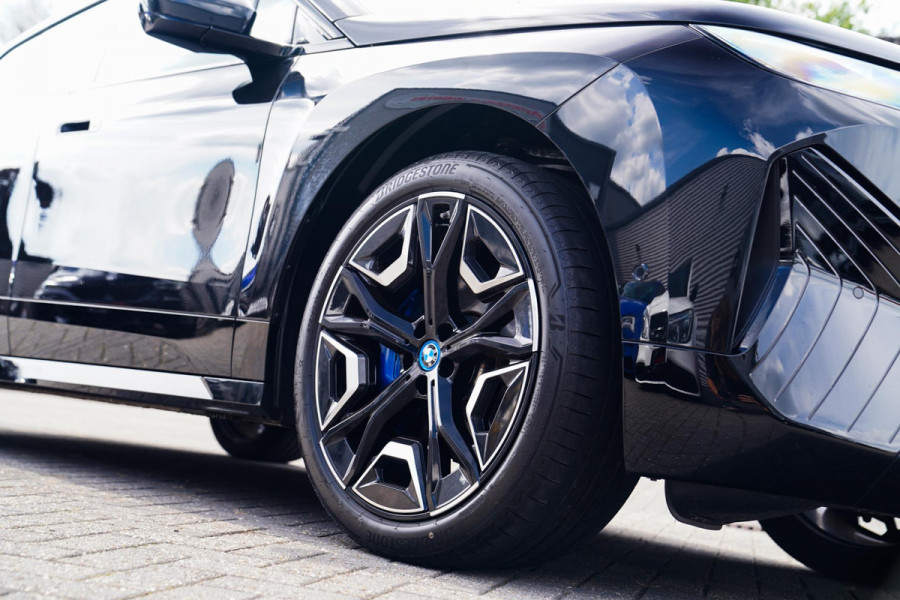 BMW iX XDrive50 Business Edition Plus 112 kWh | 3D Camera | Massage | Headup