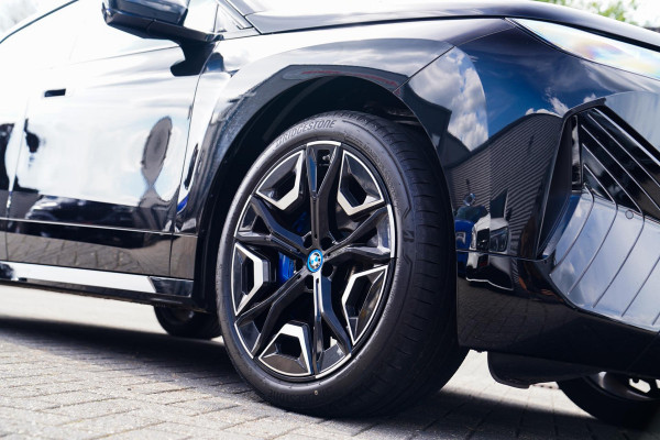 BMW iX XDrive50 Business Edition Plus 112 kWh | 3D Camera | Massage | Headup