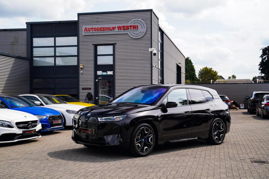 BMW iX XDrive50 Business Edition Plus 112 kWh | 3D Camera | Massage | Headup