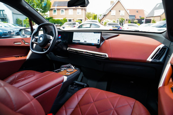 BMW iX XDrive50 Business Edition Plus 112 kWh | 3D Camera | Massage | Headup