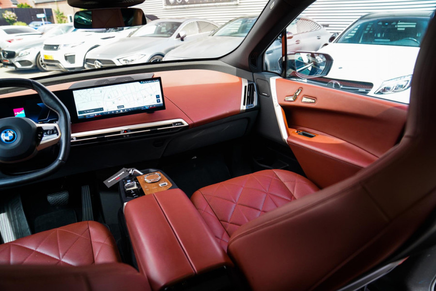 BMW iX XDrive50 Business Edition Plus 112 kWh | 3D Camera | Massage | Headup