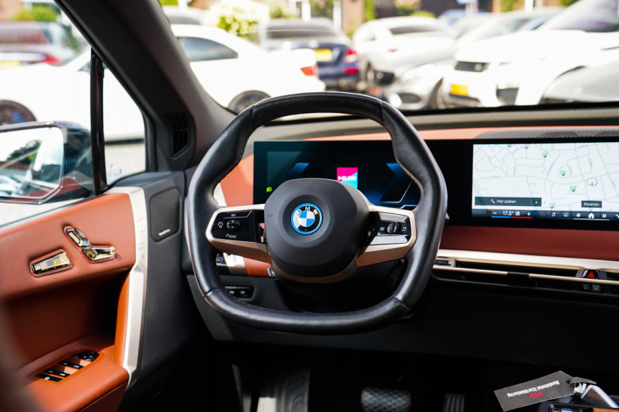 BMW iX XDrive50 Business Edition Plus 112 kWh | 3D Camera | Massage | Headup