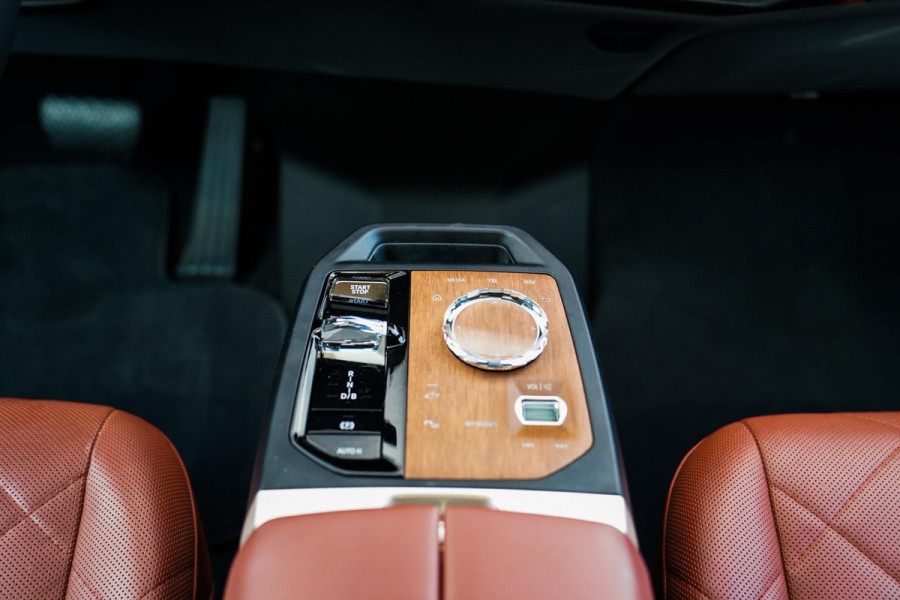BMW iX XDrive50 Business Edition Plus 112 kWh | 3D Camera | Massage | Headup