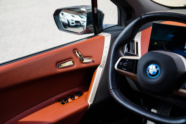 BMW iX XDrive50 Business Edition Plus 112 kWh | 3D Camera | Massage | Headup