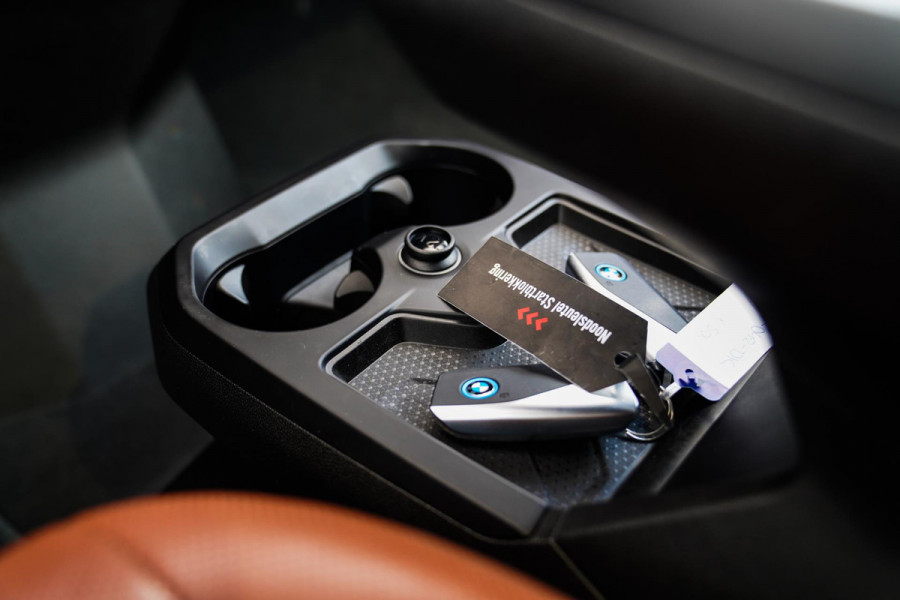 BMW iX XDrive50 Business Edition Plus 112 kWh | 3D Camera | Massage | Headup