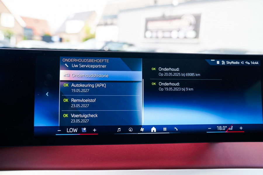 BMW iX XDrive50 Business Edition Plus 112 kWh | 3D Camera | Massage | Headup