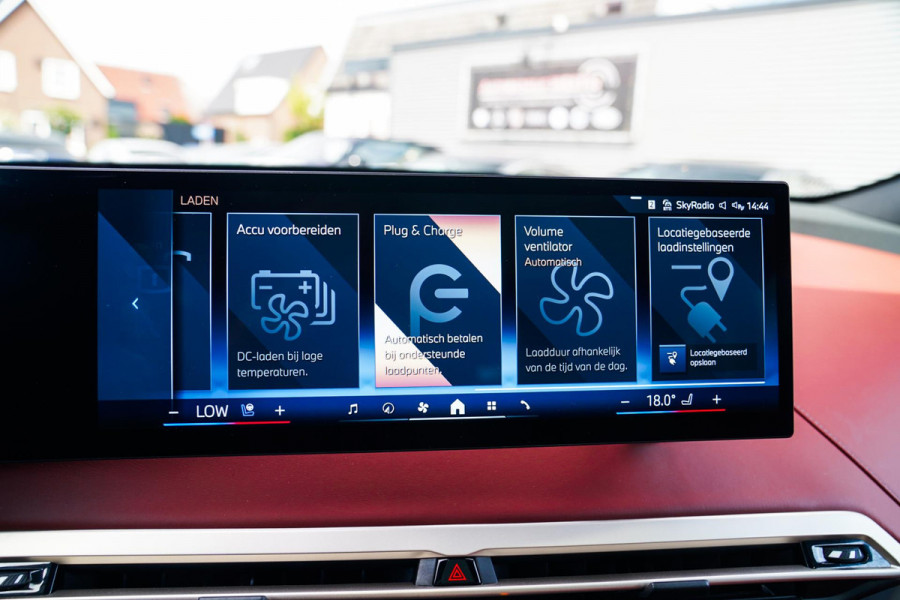 BMW iX XDrive50 Business Edition Plus 112 kWh | 3D Camera | Massage | Headup