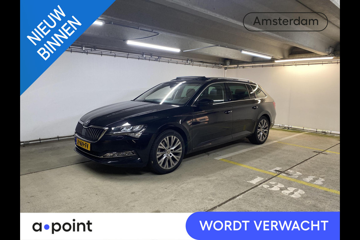 Škoda Superb Combi 1.5 TSI ACT Sportline Business 150 pk Automaat (DSG) | Verlengde garantie | Navigatie | Panoramadak | Elektr. trekhaak | Parkeersensoren | Achteruitrijcamera |