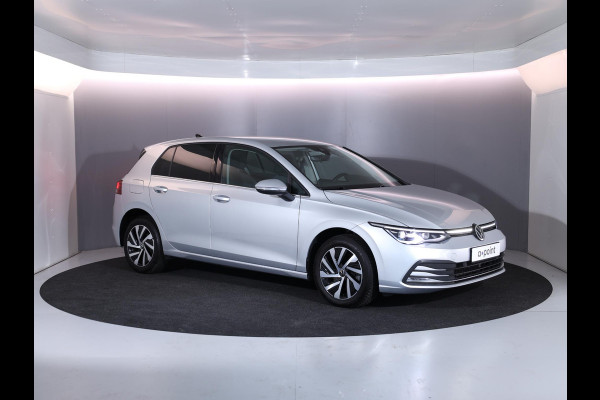 Volkswagen Golf 1.4 eHybrid Style 204 pk Automaat (DSG) | Navigatie | Parkeersensoren | Adaptieve cruise control | LED koplampen | Stoelverwarming |