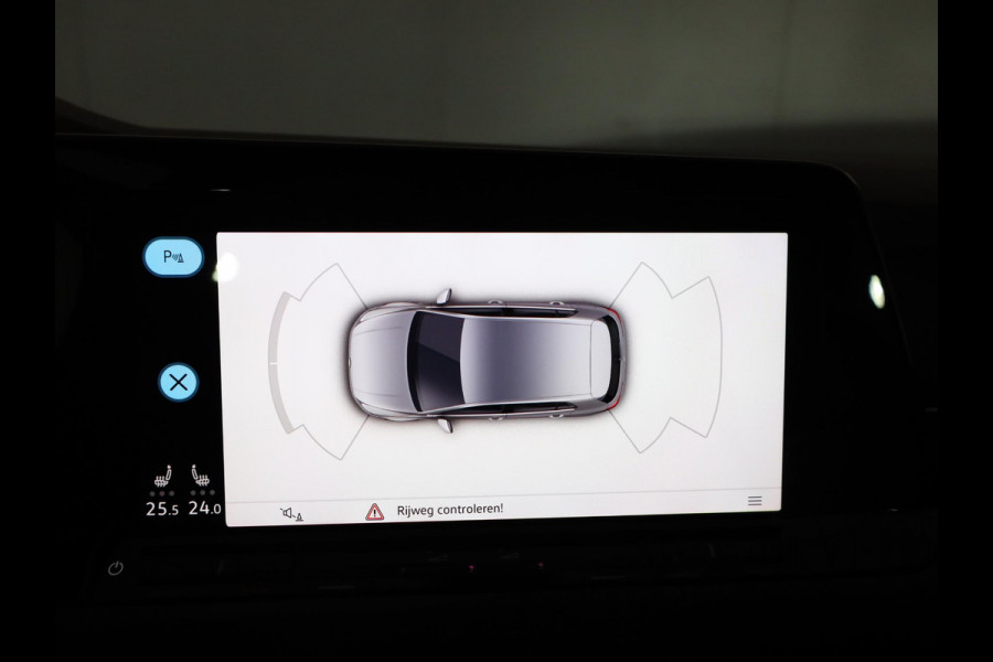 Volkswagen Golf 1.4 eHybrid Style 204 pk Automaat (DSG) | Navigatie | Parkeersensoren | Adaptieve cruise control | LED koplampen | Stoelverwarming |
