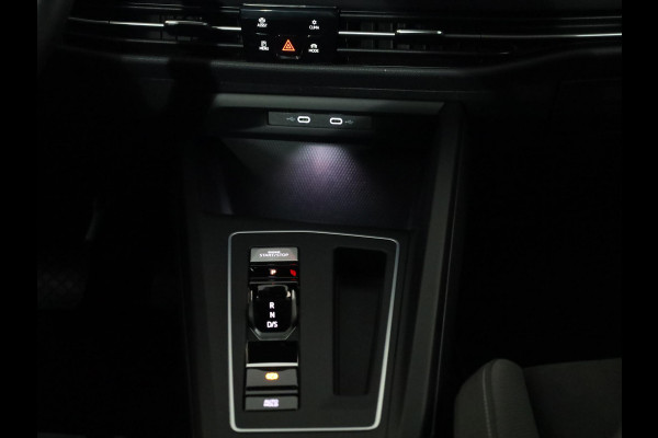 Volkswagen Golf 1.4 eHybrid Style 204 pk Automaat (DSG) | Navigatie | Parkeersensoren | Adaptieve cruise control | LED koplampen | Stoelverwarming |