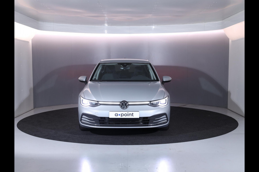 Volkswagen Golf 1.4 eHybrid Style 204 pk Automaat (DSG) | Navigatie | Parkeersensoren | Adaptieve cruise control | LED koplampen | Stoelverwarming |