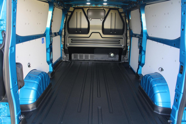 Ford Transit Custom 320 2.5 PHEV L2H1 Sport 233pk | 0,99% Renteactie! | Inklapbare trekhaak | 19 inch lichtmetalen Sport velgen (mat zwart) | Verwarmbaar stuurwiel  | Navigatie systeem | B&O speakers