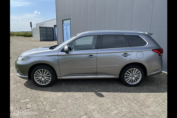 Mitsubishi Outlander 2.4 PHEV Instyle|trekaak|Carplay|leer