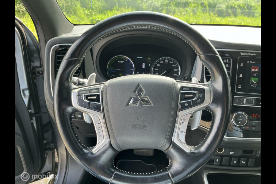Mitsubishi Outlander 2.4 PHEV Instyle|trekaak|Carplay|leer