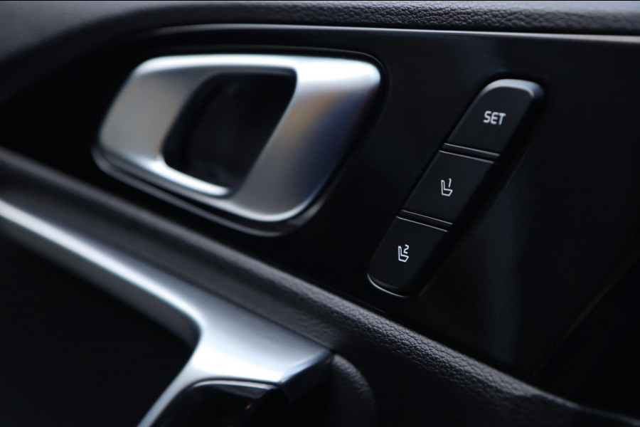 Kia Ceed 1.4 T-GDi ExecutiveLine / PANODAK / KEYLESS / MEMORY / DODEHOEK