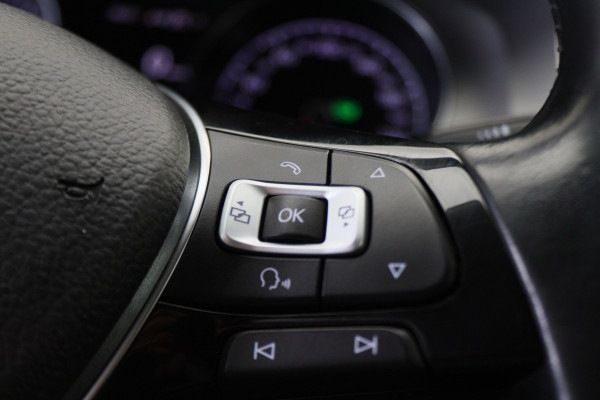 Volkswagen GOLF Variant 1.0 TSI DSG Comfortline Climate, Cruise, Navigatie, Bluetooth, Apple Carplay, PDC, DAB, 16''