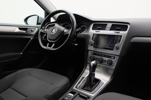 Volkswagen GOLF Variant 1.0 TSI DSG Comfortline Climate, Cruise, Navigatie, Bluetooth, Apple Carplay, PDC, DAB, 16''