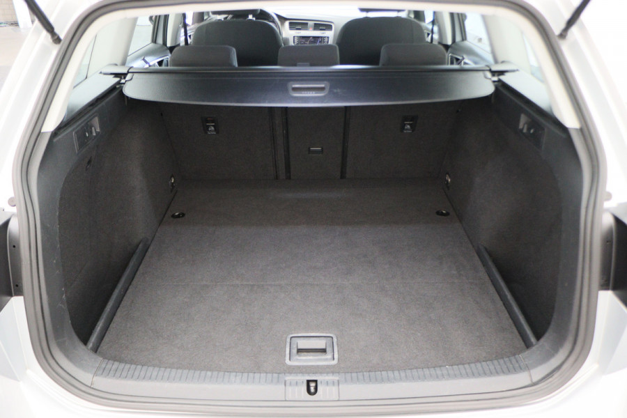 Volkswagen GOLF Variant 1.0 TSI DSG Comfortline Climate, Cruise, Navigatie, Bluetooth, Apple Carplay, PDC, DAB, 16''