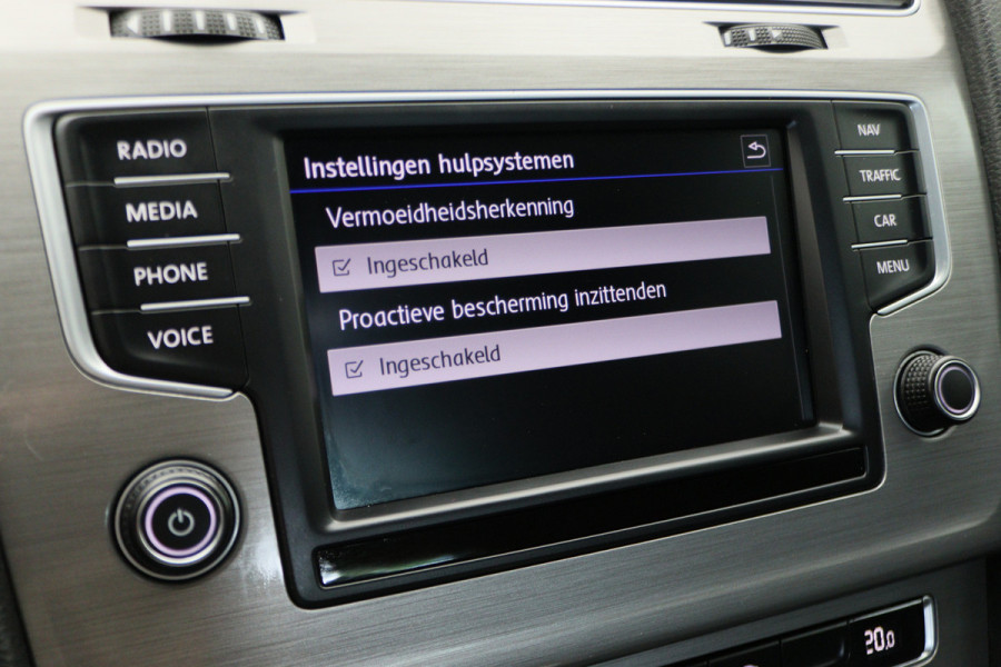 Volkswagen GOLF Variant 1.0 TSI DSG Comfortline Climate, Cruise, Navigatie, Bluetooth, Apple Carplay, PDC, DAB, 16''