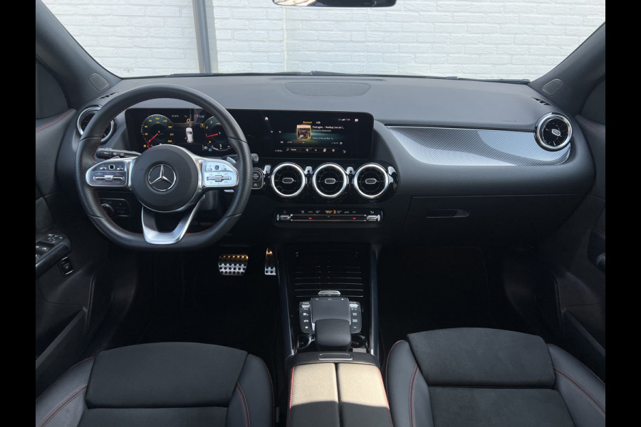 Mercedes-Benz GLA 200 AMG Line | Night | Pano | 360 Camera | Dodehoek