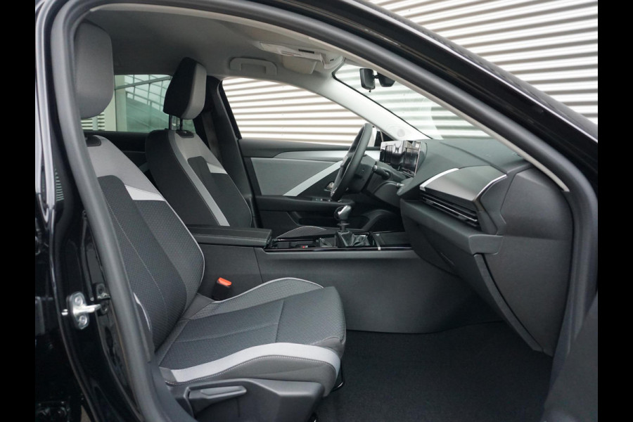 Opel Astra Sports Tourer 1.2 Turbo Business Edition