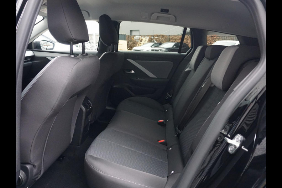 Opel Astra Sports Tourer 1.2 Turbo Business Edition