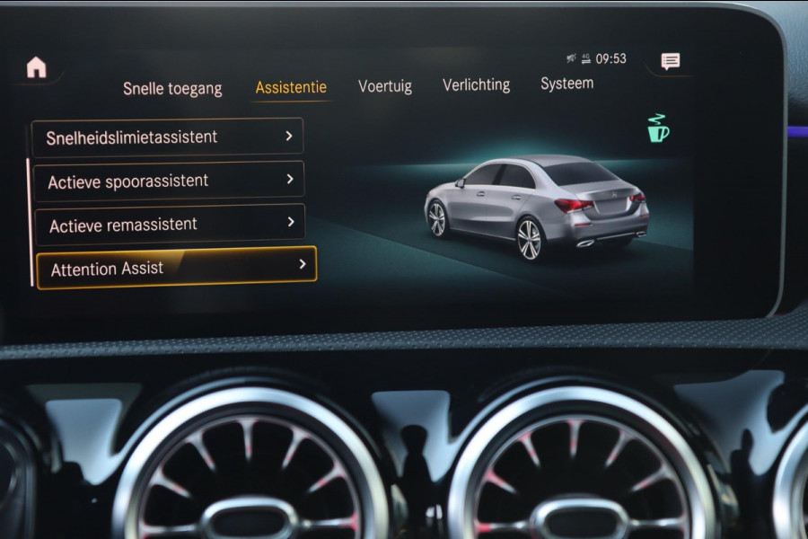 Mercedes-Benz A-Klasse A 220 AMG Line / 2X MEMORY / KEYLESS / CAMERA / CARPLAY