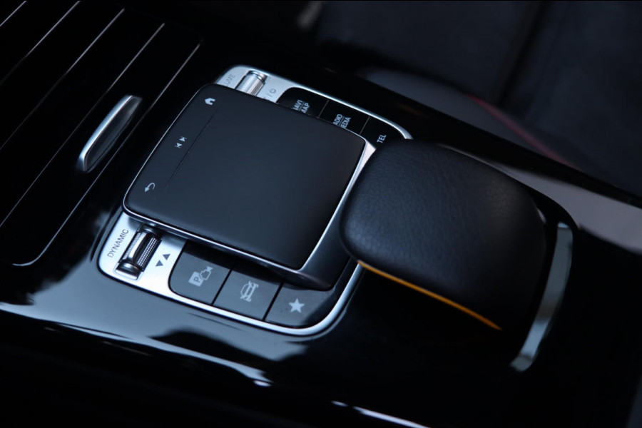 Mercedes-Benz A-Klasse A 220 AMG Line / 2X MEMORY / KEYLESS / CAMERA / CARPLAY