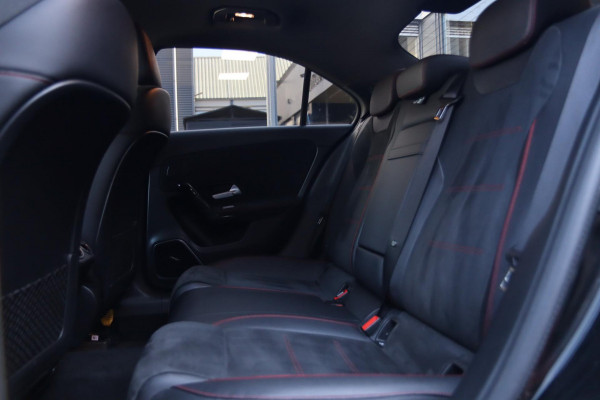 Mercedes-Benz A-Klasse A 220 AMG Line / 2X MEMORY / KEYLESS / CAMERA / CARPLAY