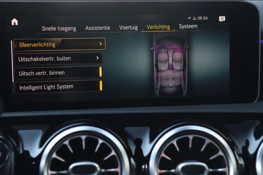 Mercedes-Benz A-Klasse A 220 AMG Line / 2X MEMORY / KEYLESS / CAMERA / CARPLAY