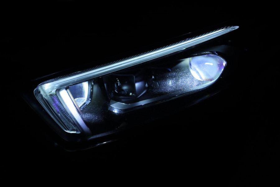 Mercedes-Benz A-Klasse A 220 AMG Line / 2X MEMORY / KEYLESS / CAMERA / CARPLAY