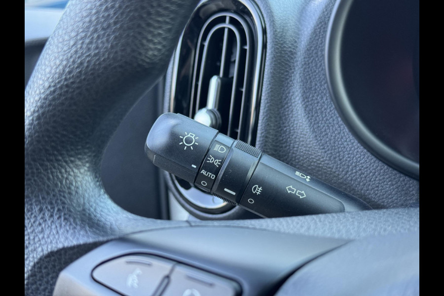 Kia Picanto 1.0 CVVT ComfortPlusLine Navigator | Nederlandse dealer onderhouden auto | Navigatie | Achteruitrijcamera | Apple Carplay