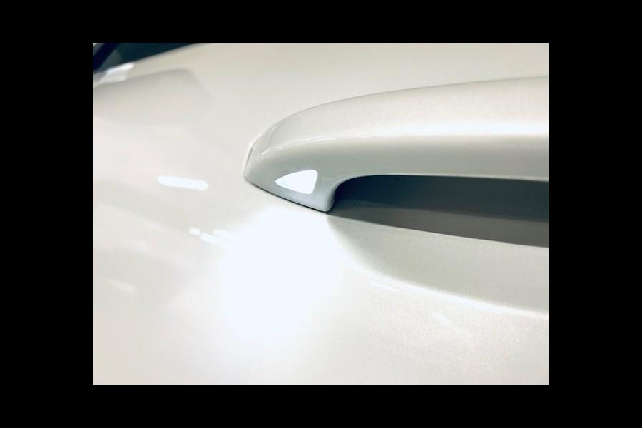 Volvo XC40 T5 262PK Automaat Recharge Ultimate Dark / Adaptieve Cruisecontrol / Elektr. schuifdak / Leer / Stoelverwarming / Stuurverwarming / Elektrische Stoelen / Trekhaak / Elektr. achterklep / Harman Kardon / 360 graden camera