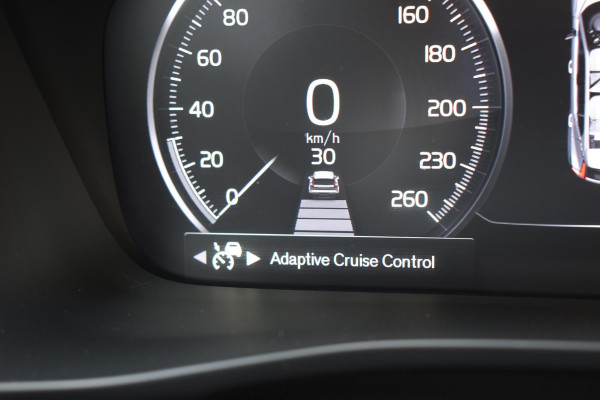 Volvo XC40 T5 262PK Automaat Recharge Ultimate Dark / Adaptieve Cruisecontrol / Elektr. schuifdak / Leer / Stoelverwarming / Stuurverwarming / Elektrische Stoelen / Trekhaak / Elektr. achterklep / Harman Kardon / 360 graden camera