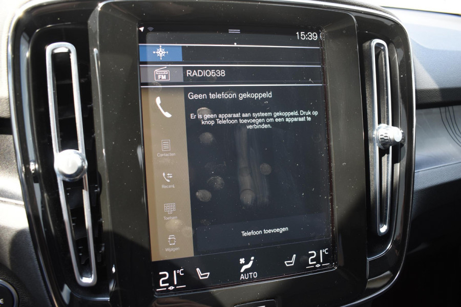 Volvo XC40 T5 262PK Automaat Recharge Ultimate Dark / Adaptieve Cruisecontrol / Elektr. schuifdak / Leer / Stoelverwarming / Stuurverwarming / Elektrische Stoelen / Trekhaak / Elektr. achterklep / Harman Kardon / 360 graden camera