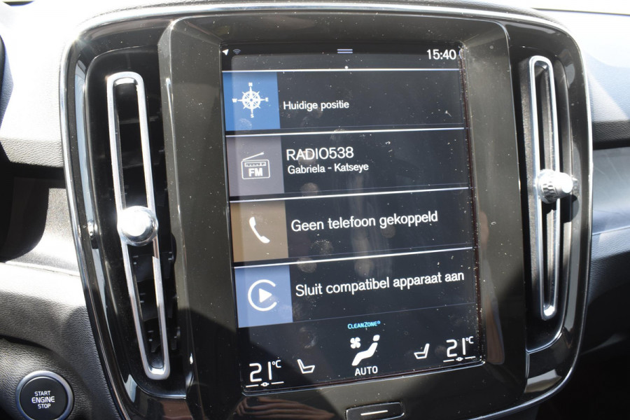 Volvo XC40 T5 262PK Automaat Recharge Ultimate Dark / Adaptieve Cruisecontrol / Elektr. schuifdak / Leer / Stoelverwarming / Stuurverwarming / Elektrische Stoelen / Trekhaak / Elektr. achterklep / Harman Kardon / 360 graden camera