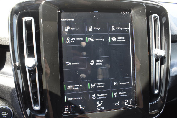 Volvo XC40 T5 262PK Automaat Recharge Ultimate Dark / Adaptieve Cruisecontrol / Elektr. schuifdak / Leer / Stoelverwarming / Stuurverwarming / Elektrische Stoelen / Trekhaak / Elektr. achterklep / Harman Kardon / 360 graden camera