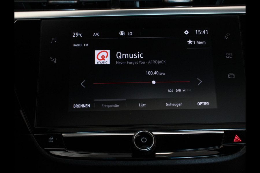 Opel Corsa 1.2 Elegance Sky Climate control Cruise control LED Panoramadak Stuurverwarming Stoelverwarming 360 camera Apple Carplay/ Android Auto