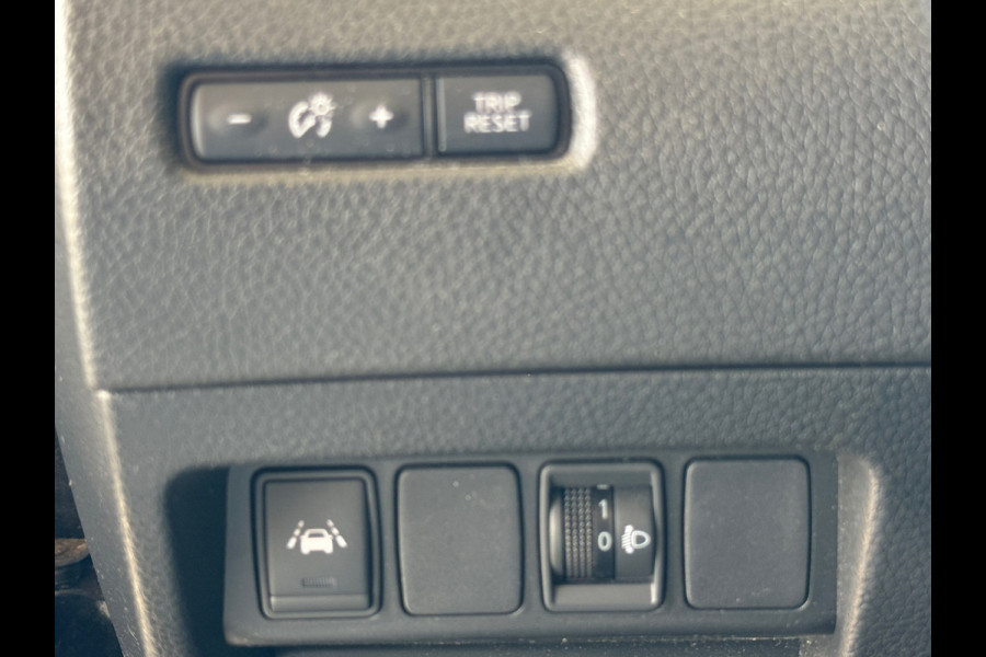Nissan QASHQAI 140PK 1.3 DIG-T N-Connecta Panoramadak|360cam|Keyless
