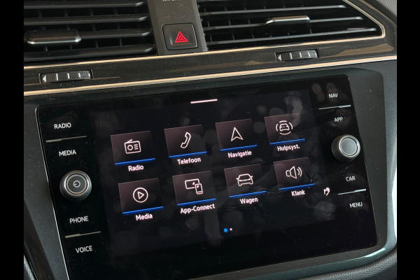 Volkswagen Tiguan 1.5 TSI DSG Elegance IQ light|Elek Trekhaak|Virtual|Camera